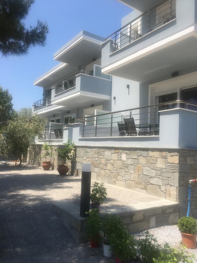 Isalos Suites Néa Péramos Zewnętrze zdjęcie