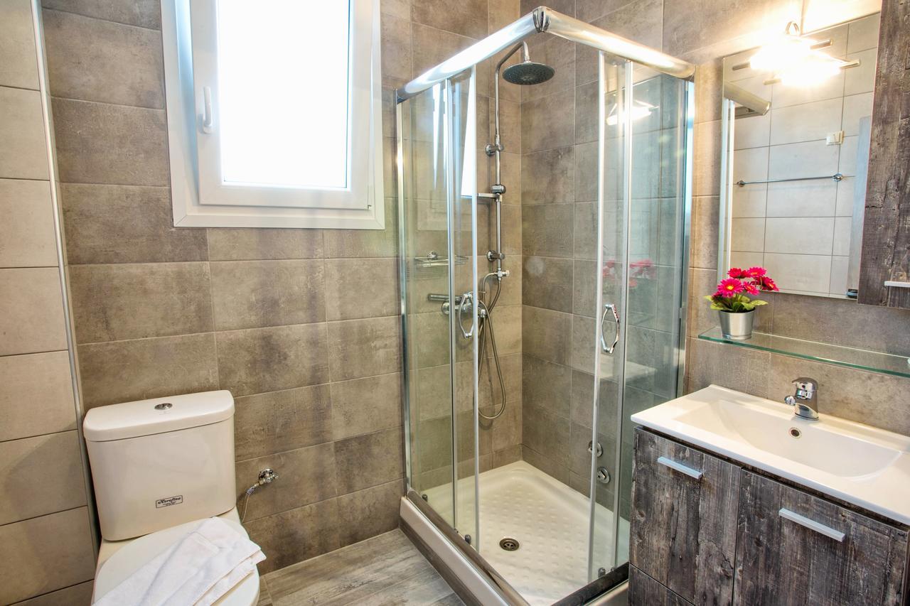 Isalos Suites Néa Péramos Zewnętrze zdjęcie