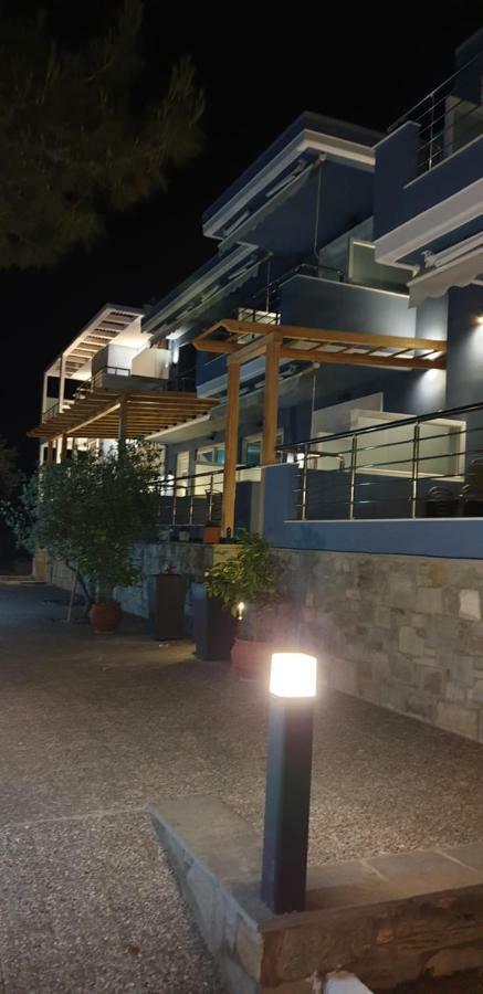 Isalos Suites Néa Péramos Zewnętrze zdjęcie